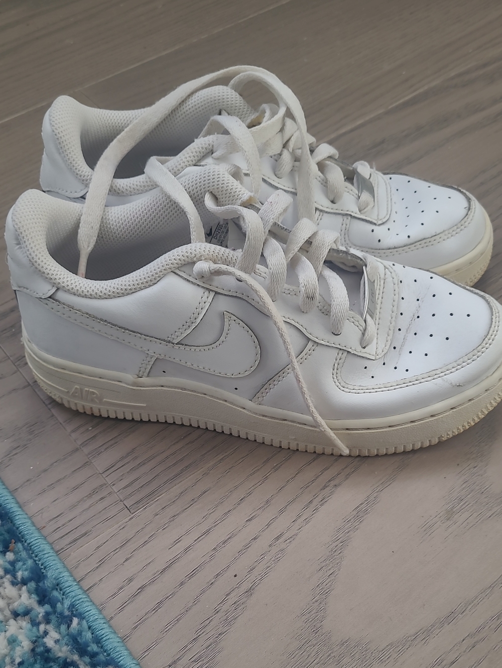 Nike Kids White Low-Top Leather Sneakers
